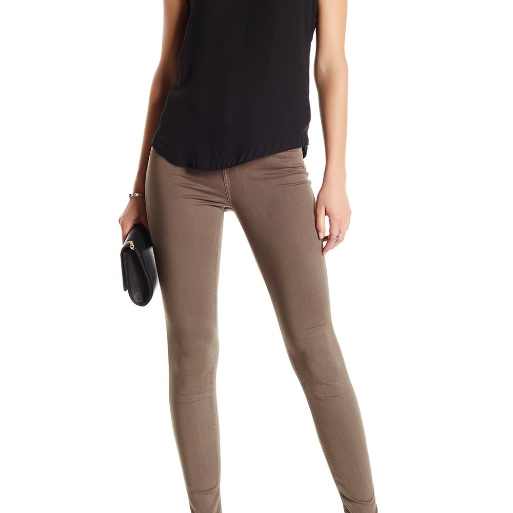 NWOT J Brand - 901 Legging Jeans in Sandstone